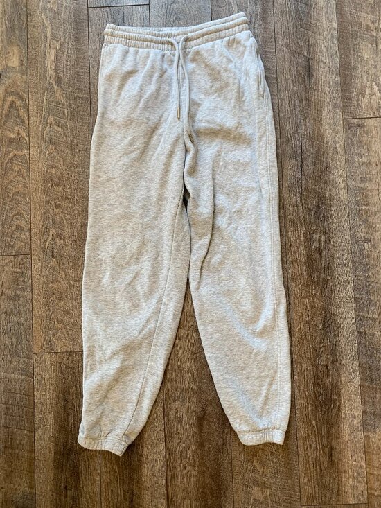 H&M Pants - H&M cozy grey fleece sweatpants